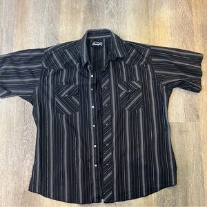 Wrangler Black and White Striped Casual Shirt